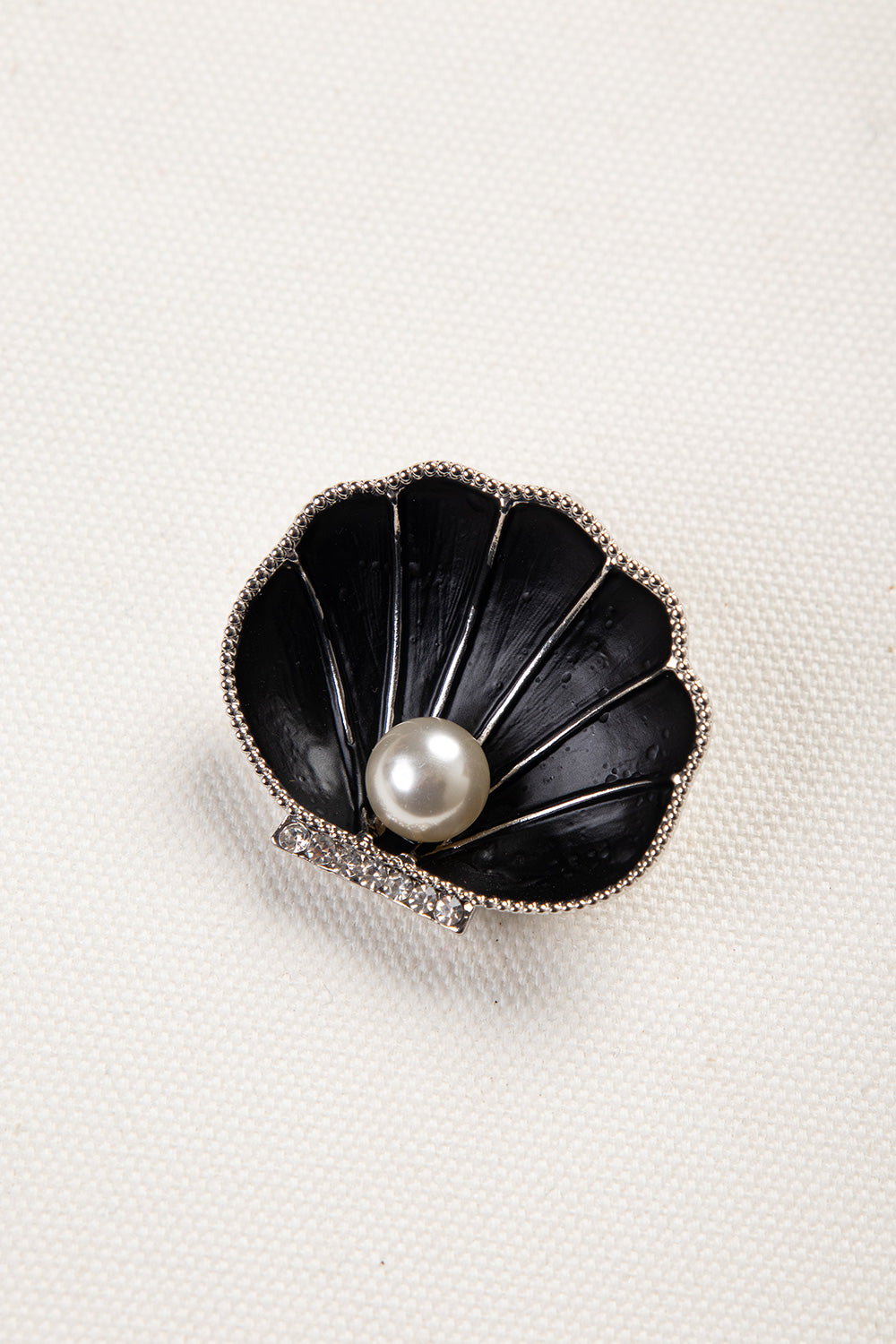 Beach Shell Brooch - Black