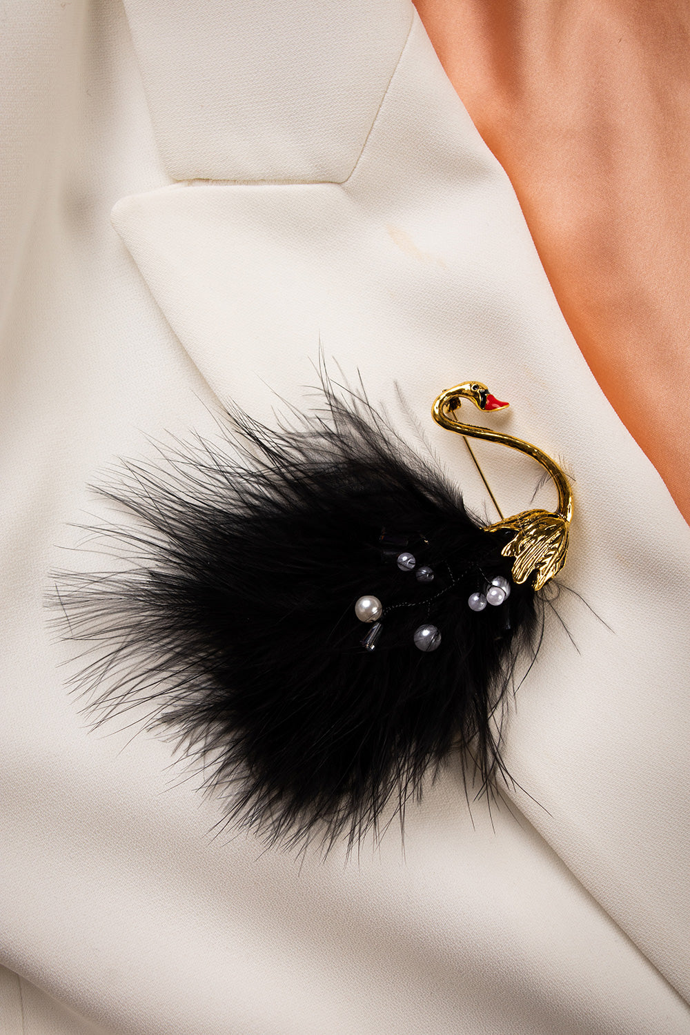 Retro Feather Swan Brooch - Black